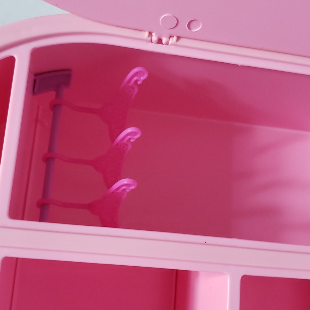 Vintage Barbie 1987 SWEET ROSES Armoire with Filigree Hangers - Picture 4 of 12